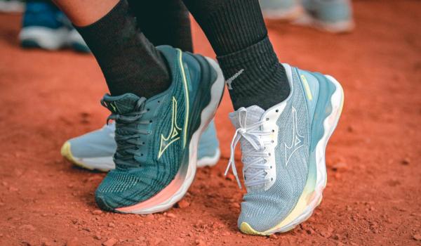 MIZUNO APRESENTA NOVO TÊNIS WAVE SKYRISE 3 EM CORRIDA DE AVENTURA EM MG