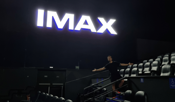 DOCUMENTÁRIO QUE MOSTRA CORRIDA NA TRANSPANTANEIRA, É EXIBIDO EM SALA LOTADA NO IMAX